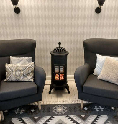 El brændeovn i kamin design