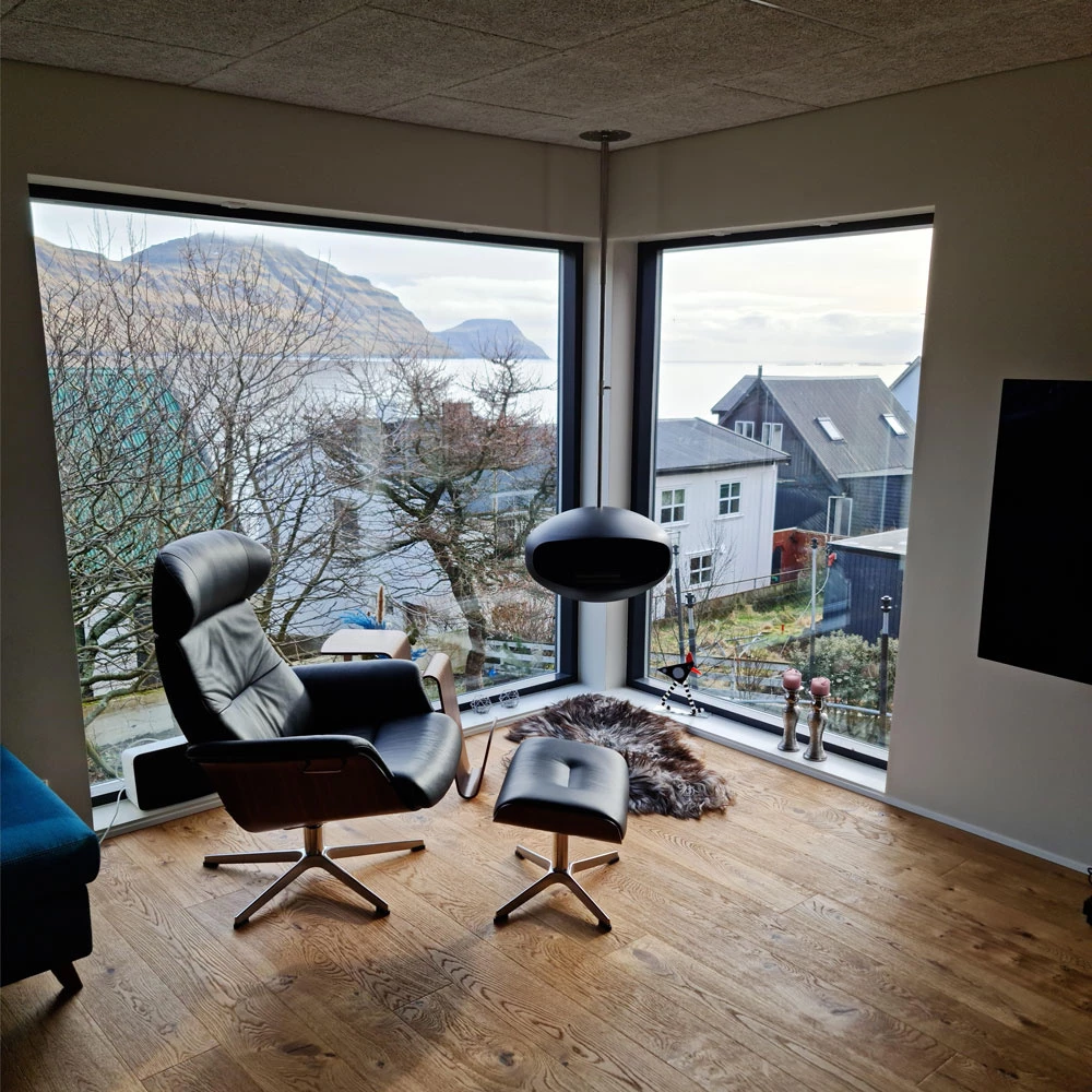 Sort Cocoon Aeris med stål loftstang Sort Cocoon Aeris med stål loftstang