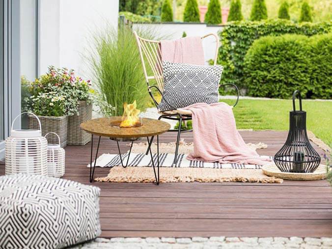 Stół tarasowy z wbudowanym biokominkiem