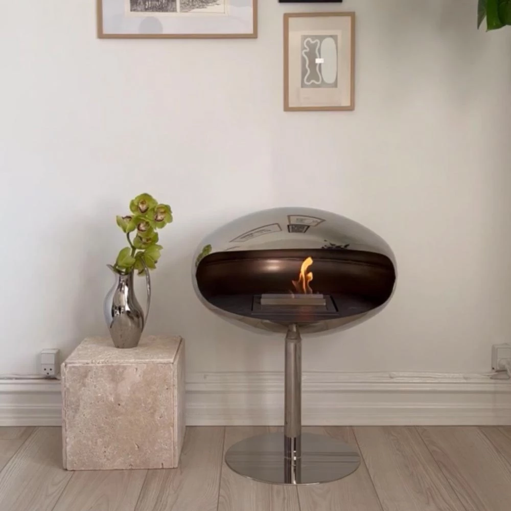 Cocoon Pedestal in poliertem Stahl