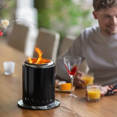 Volcano bordpejs medium &ndash; mat sort finish og n&aelig;sten r&oslash;gfri forbr&aelig;nding