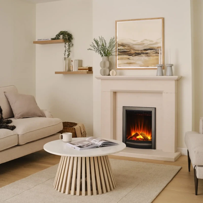 Sway Elegance el-pejs monteret i væg med sort/nikkel front og flammeeffekt Sway Elegance elektrisk pejs med sort og nikkel frontpanel – indbygget elektrisk pejs