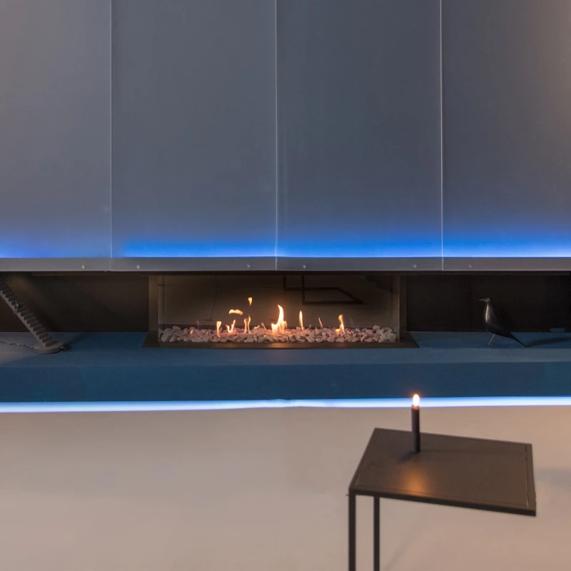 Faber MatriX Linear 1300/400 III indbygget 3-sidet gaspejs i sort