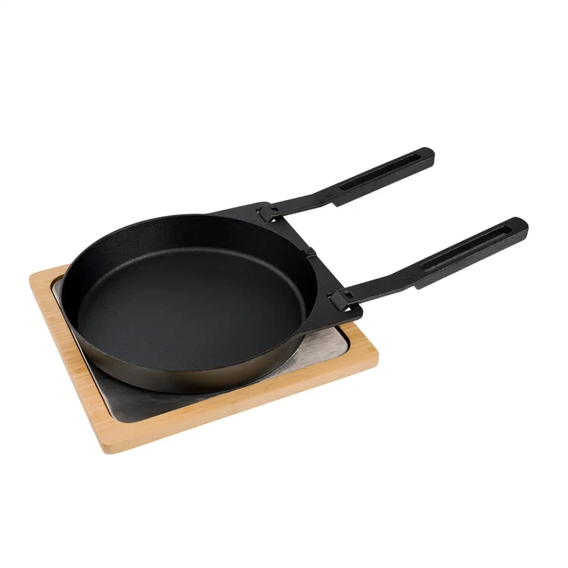 Pi st&oslash;bejerns madlavningss&aelig;t Solo Stove