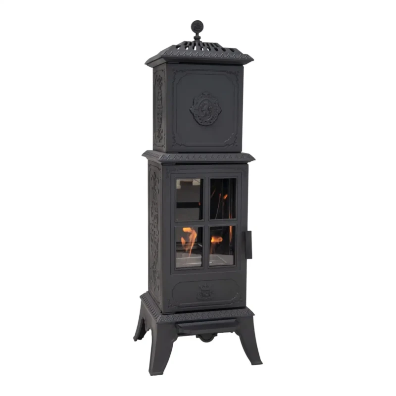 Fritst&aring;ende biopejs i klassisk kallekovnsdesign lavet af sort st&oslash;bejern