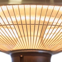 Plafond hangende zilveren terrasverwarmer