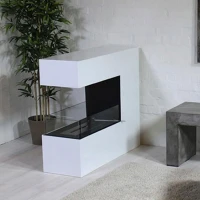 Witte vrijstaande biohaard met 2,5 liter brander. Brandtijd 7,5 uur. Maat: H: 90 x B: 100 x D: 30 cm