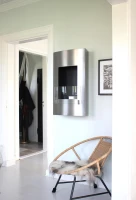 Hoge biohaard in roestvrij staal. Brandtijd 5 uur. Maat: 80 x 48 x 20 cm.