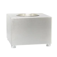 Kleine en elegante biohaard van staal. Brandtijd 1-2 uur. Maat H:10 x B:15 x D:15 cm.