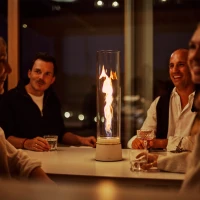 H&ouml;fats SPIN Air 1200 cr&egrave;me witte bio-ethanol tafelhaard met hoog cilindervormig glas