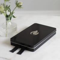 Nordic Flame Blusdeken in Zwart Design box