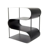 Zwarte gebogen houtblok houder in een S-vorm.