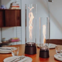 H&ouml;fats SPIN Air 1200 oxyde rood bio-ethanol tafelhaard met hoog cilindervormig glas