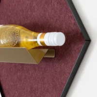 Vinreol til 1 flaske p&aring; Akustikpanel