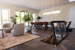 Wijnkelder met gemotoriseerde glazen deur &ndash; zwart (640x1000 mm)